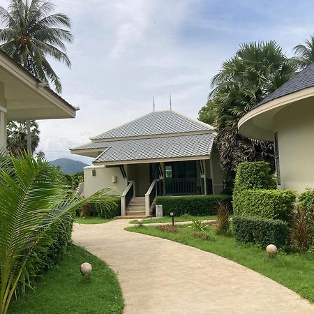 Wis Beach Khanom Exteriör bild