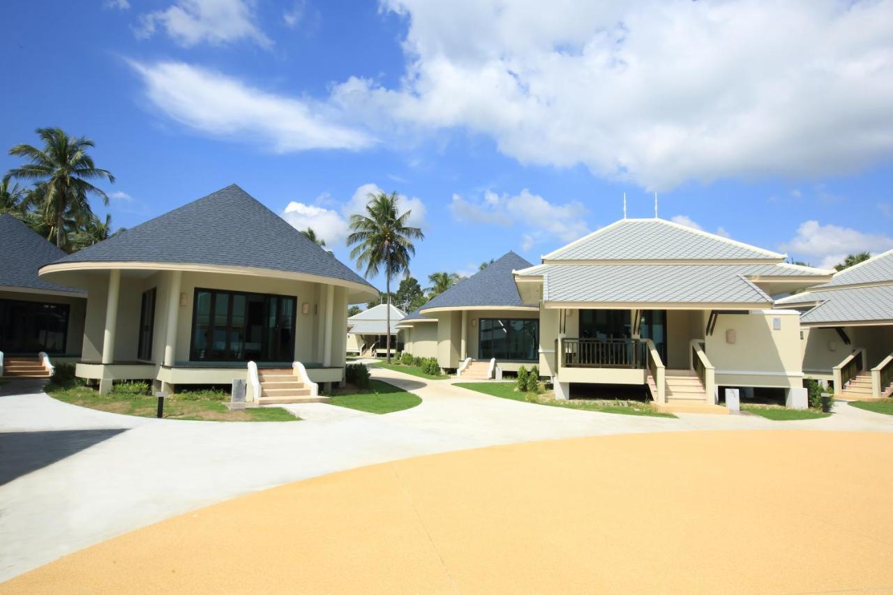 Wis Beach Khanom Exteriör bild