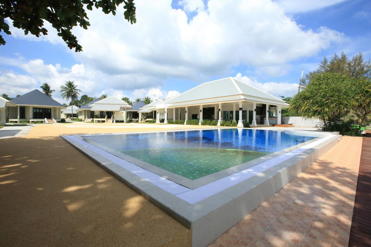 Wis Beach Khanom Exteriör bild